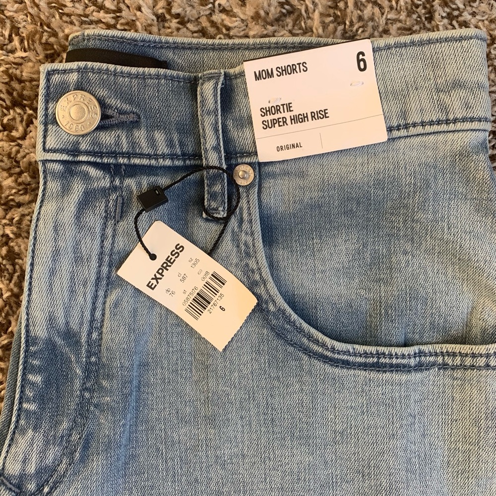 Express shorts, NWT size 6